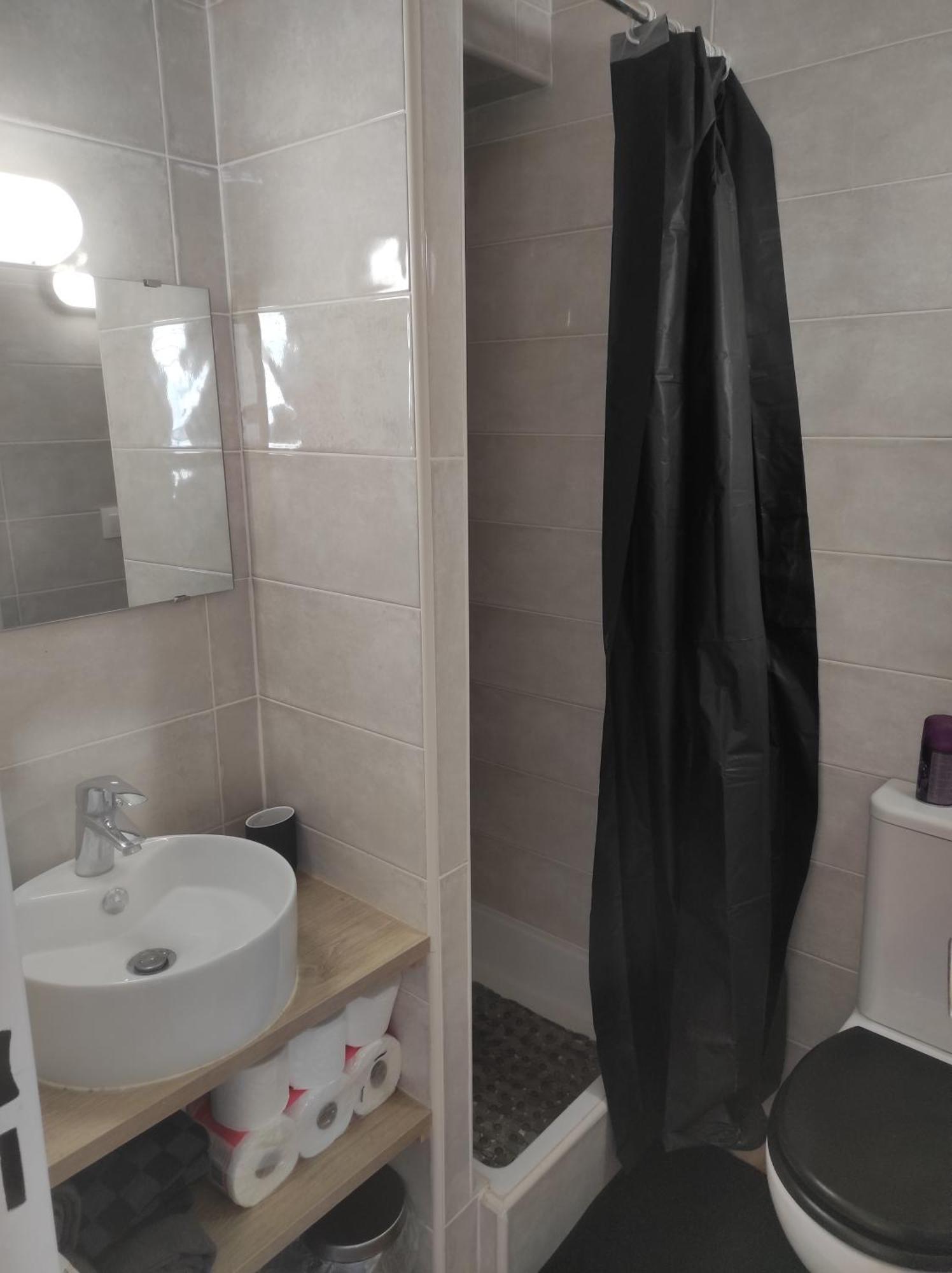 Centre Port,Studio Cosy,Vue Piscine Et Sur Le Parking Prive Ainsi Que Le Mont Saint Martin آجد المظهر الخارجي الصورة