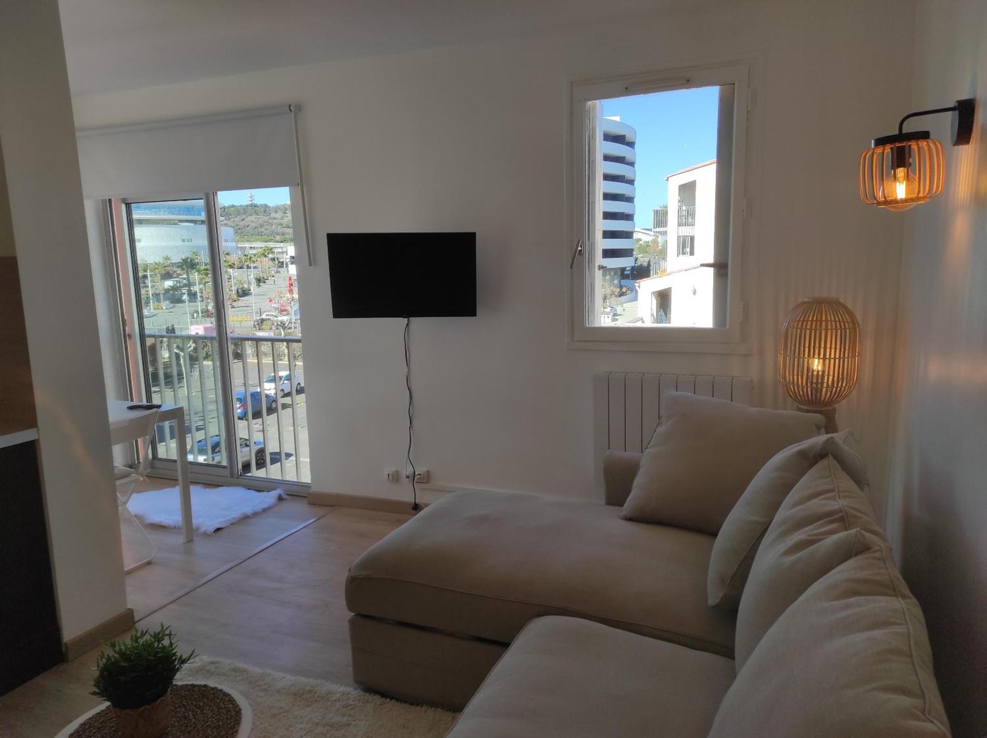 Centre Port,Studio Cosy,Vue Piscine Et Sur Le Parking Prive Ainsi Que Le Mont Saint Martin آجد المظهر الخارجي الصورة